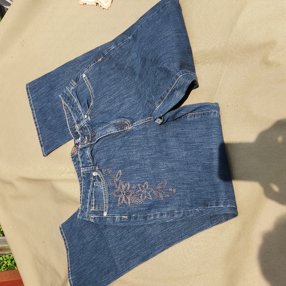 Kikit women's size 10 flare legged bnwot jeans - Picture 2 of 8